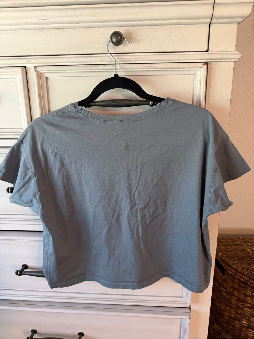 Lululemon crop tee - Picture 2 of 2